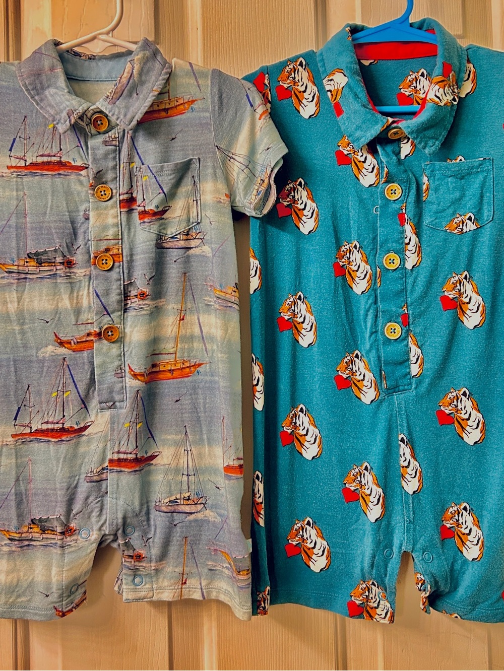 Posh Peanut 18-24 mo. Set of 2 rompers-bright, super soft, great condition!!